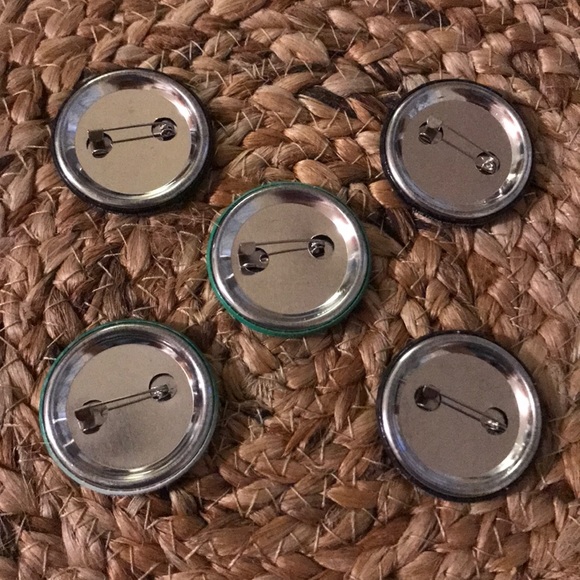 ✨BUNDLE TO SAVE✨ - Picture 2 of 2